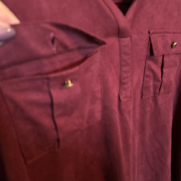 Roz & ali V-neck pull over top w/2 front pockets and 3/4 sleeves Large petite - Picture 7 of 10